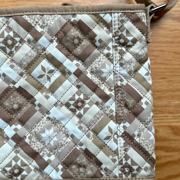 Lands' End NWOT Print Quilted Crossbody Bag - Picture 5 of 12